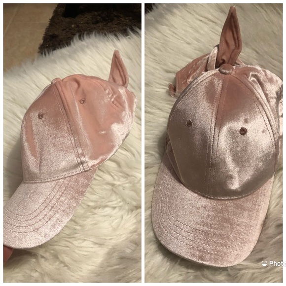 Velvet pink cap - Picture 1 of 3